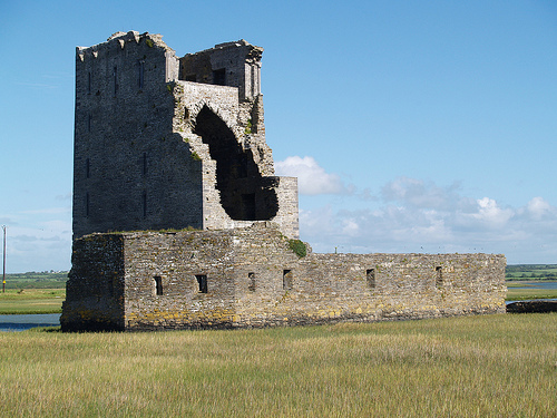 Carrigafoyle Castle